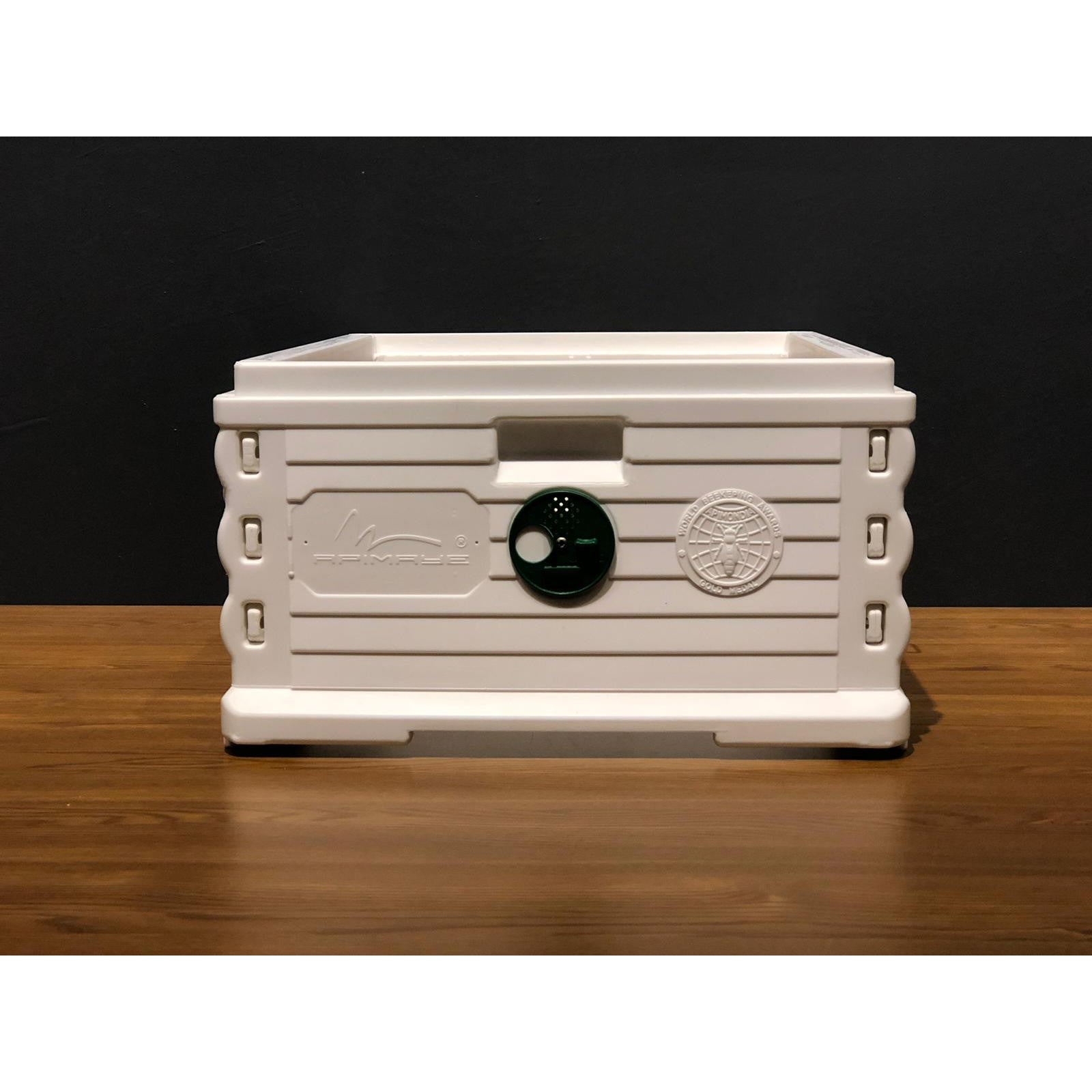 Apimaye Ergo White Deep Super (qualifies for free shipping)