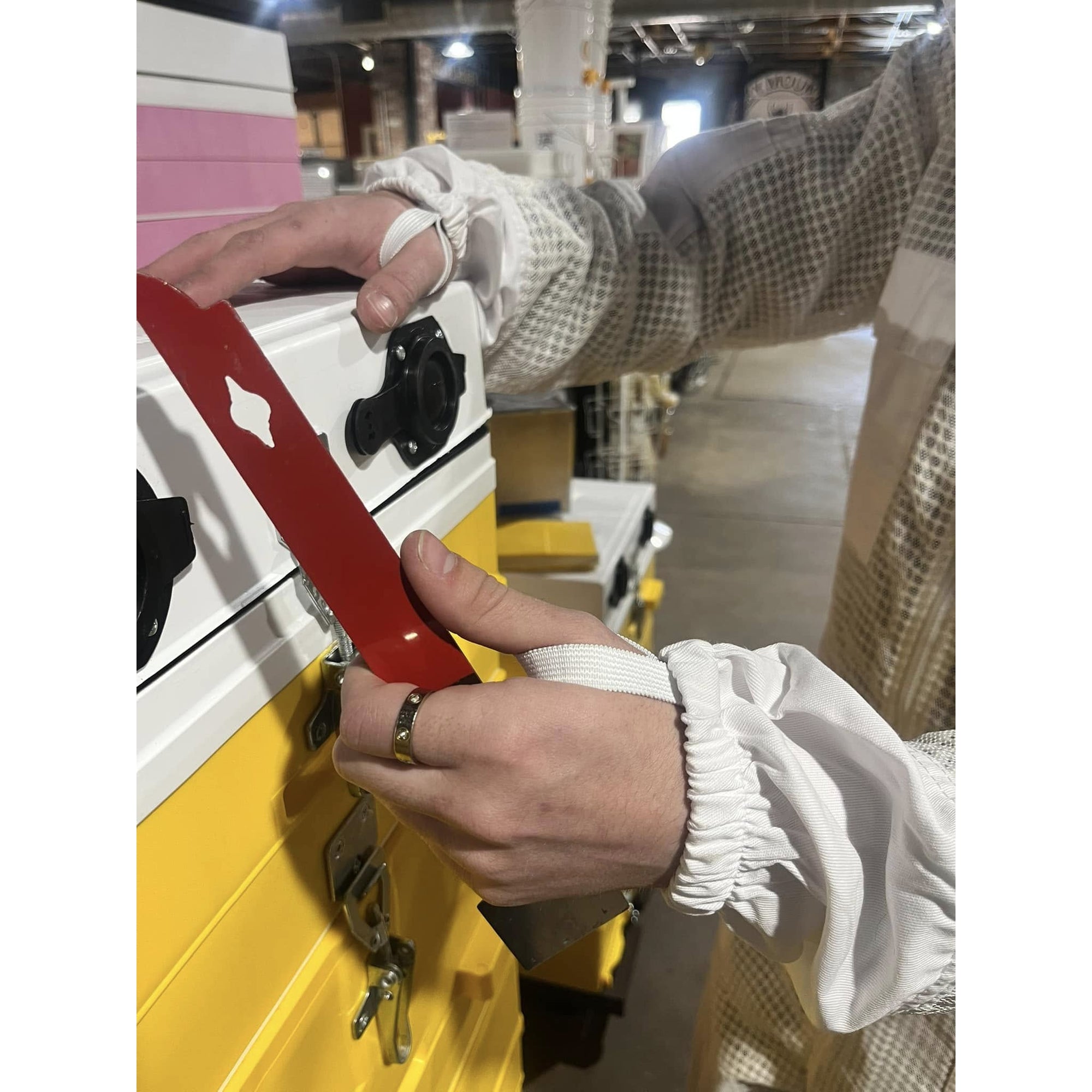 PROTECTIVE WEAR: SUIT 3 LAYER VENTILATED