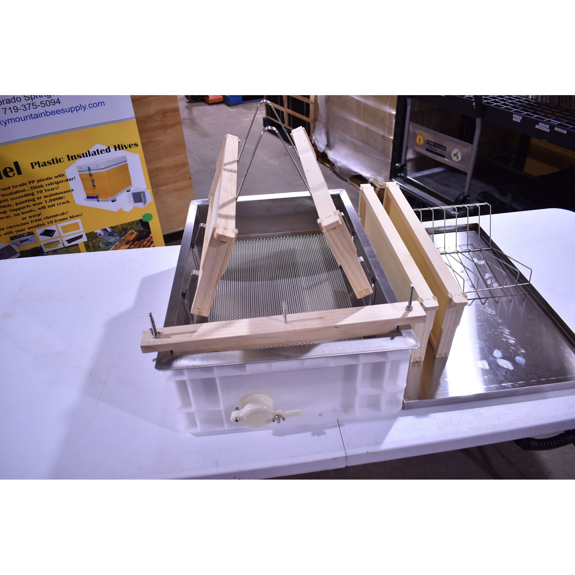Deluxe Uncapping Tub