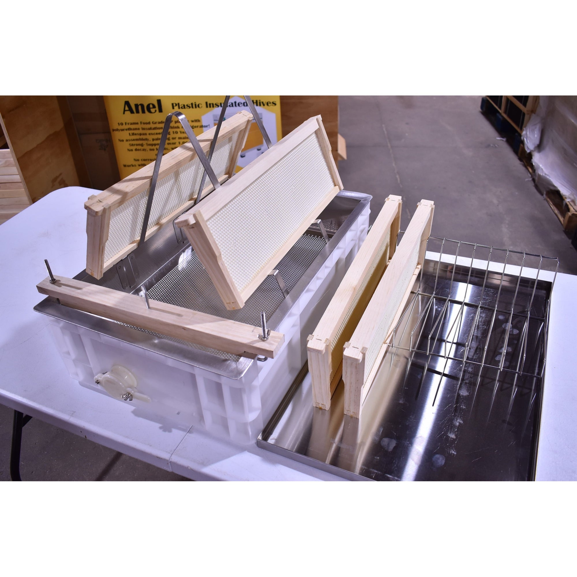Deluxe Uncapping Tub