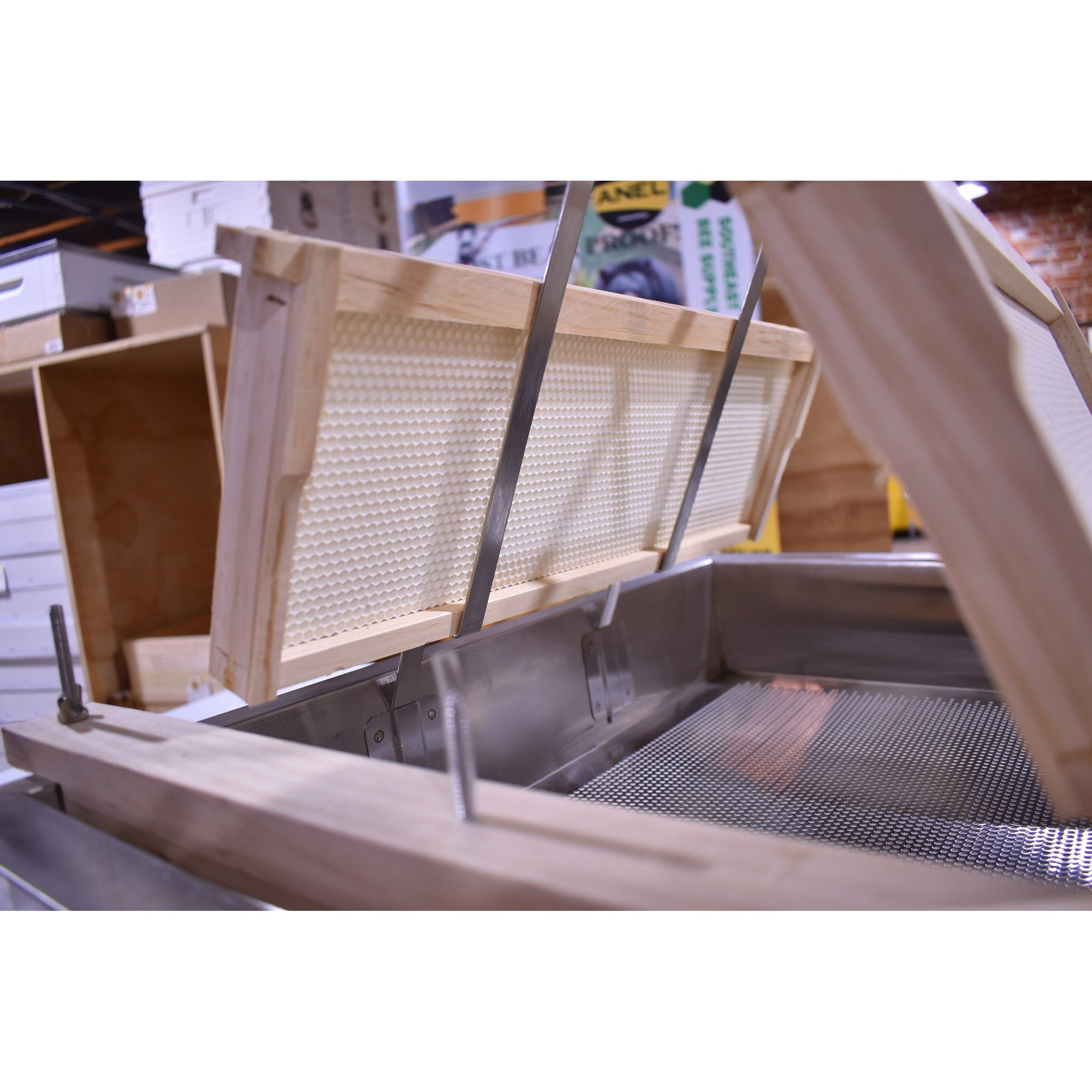 Deluxe Uncapping Tub