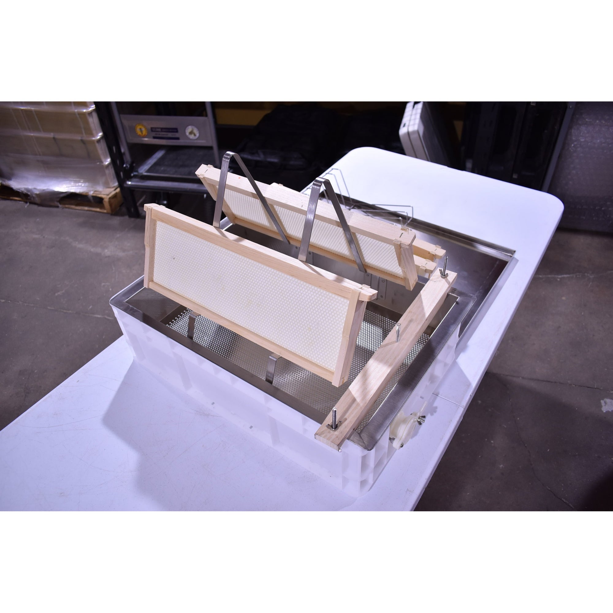 Deluxe Uncapping Tub