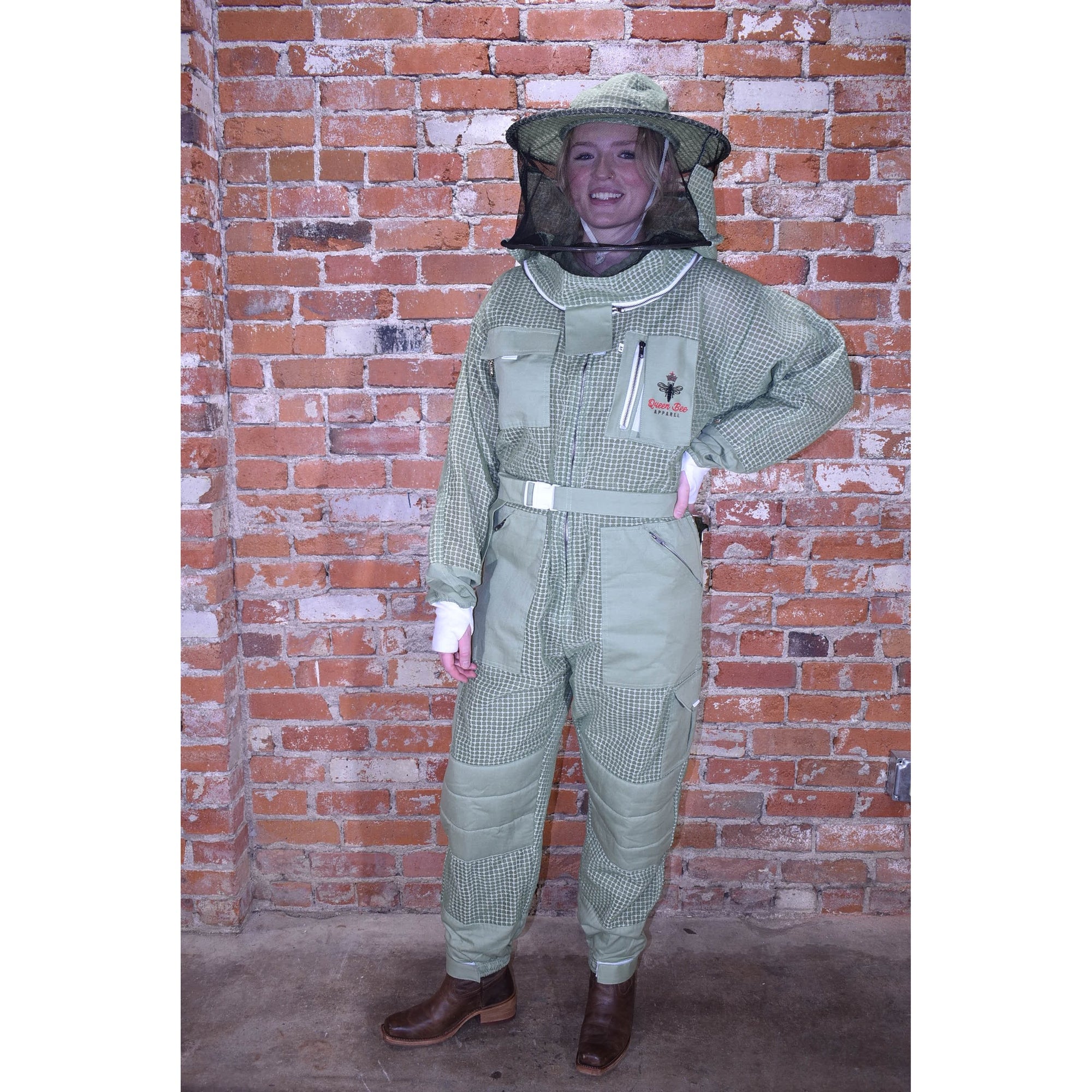 Womens Ventilated Suit: Queen Bee Apparel™ Clover Colletion