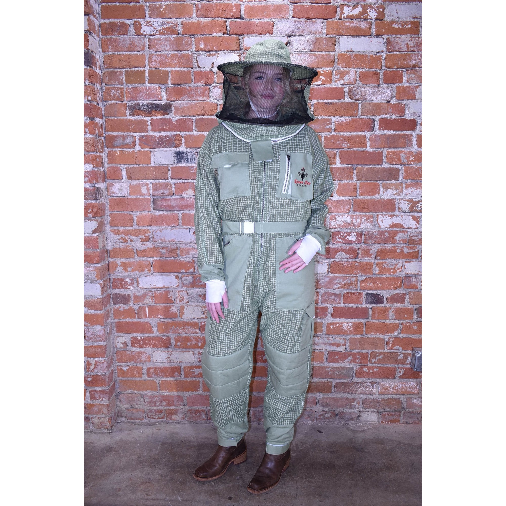 Womens Ventilated Suit: Queen Bee Apparel™ Clover Colletion