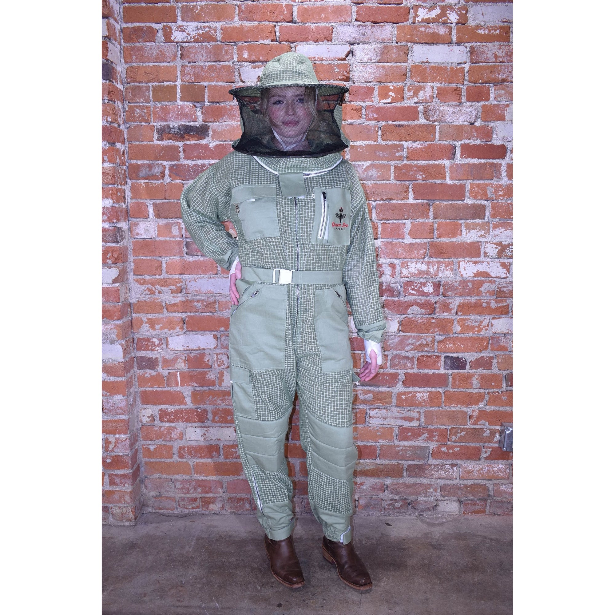 Womens Ventilated Suit: Queen Bee Apparel™ Clover Colletion