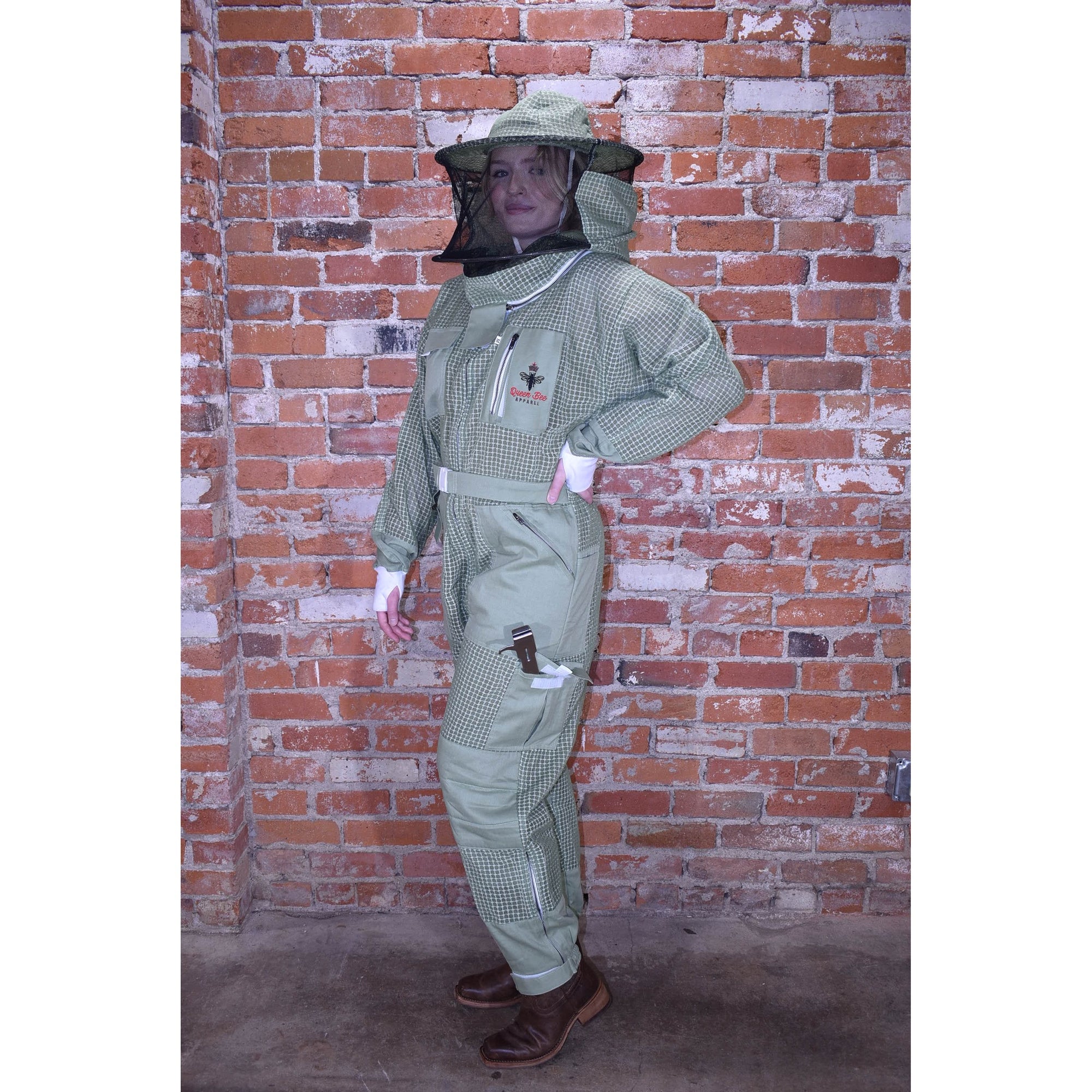 Womens Ventilated Suit: Queen Bee Apparel™ Clover Colletion