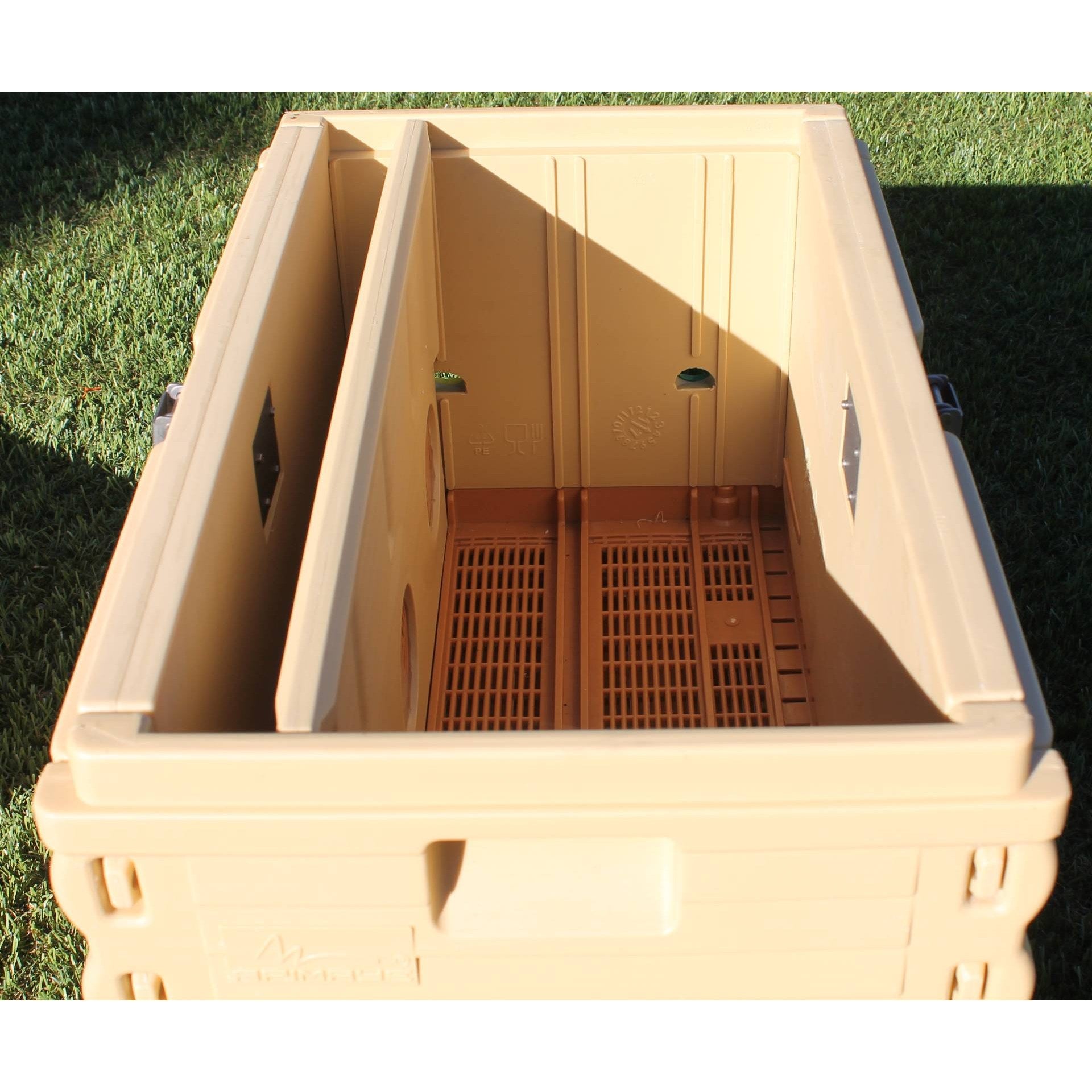 Apimaye 7 Frame NUC White Bee Hive Set (qualifies for free shipping)