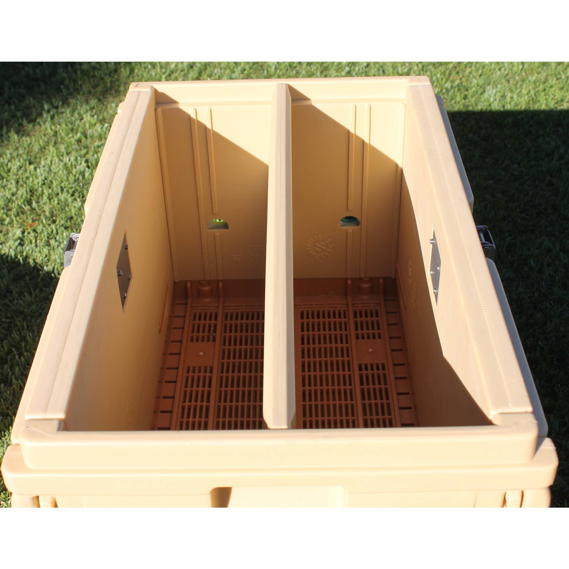 Apimaye 7 Frame NUC White Bee Hive Set (qualifies for free shipping)