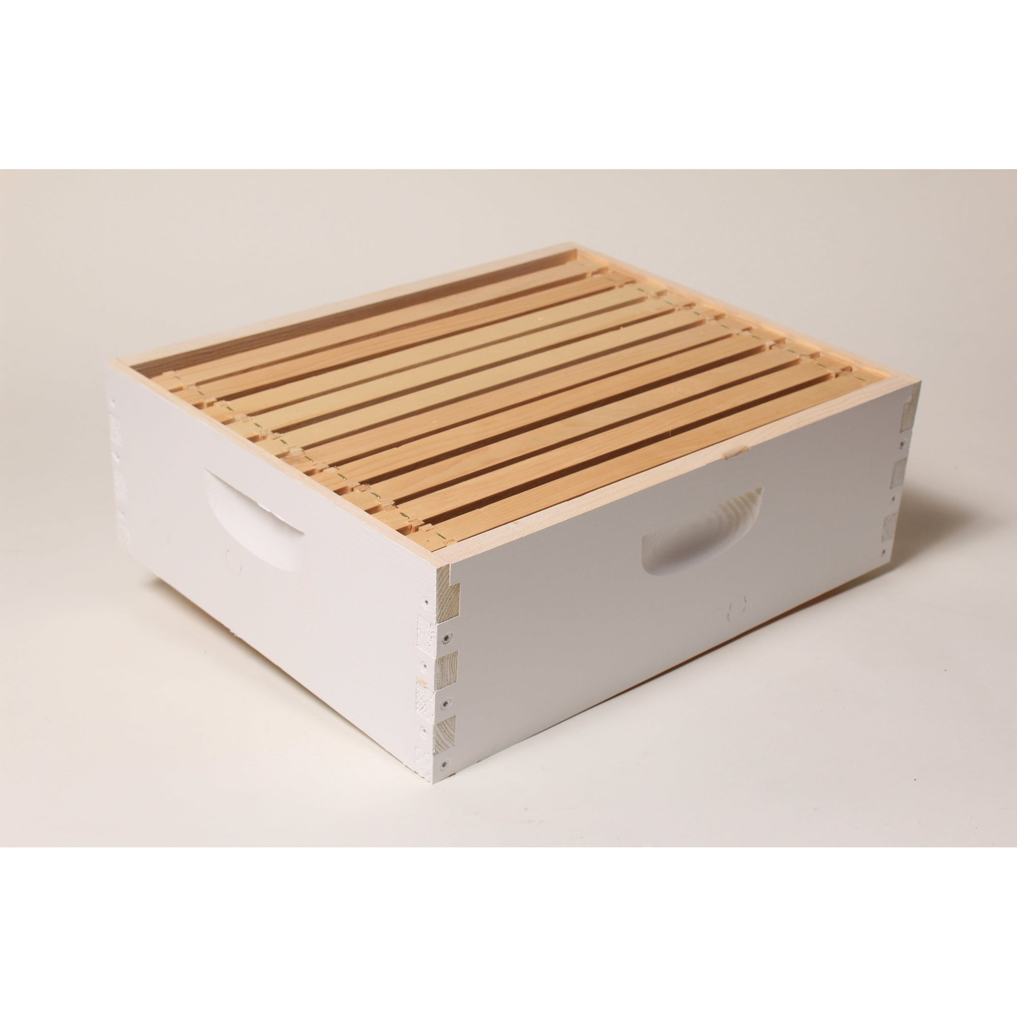 10 Frame Deluxe Medium Box, painted. Quality kiln dried Ponderosa Pine 6-5/8&quot;.